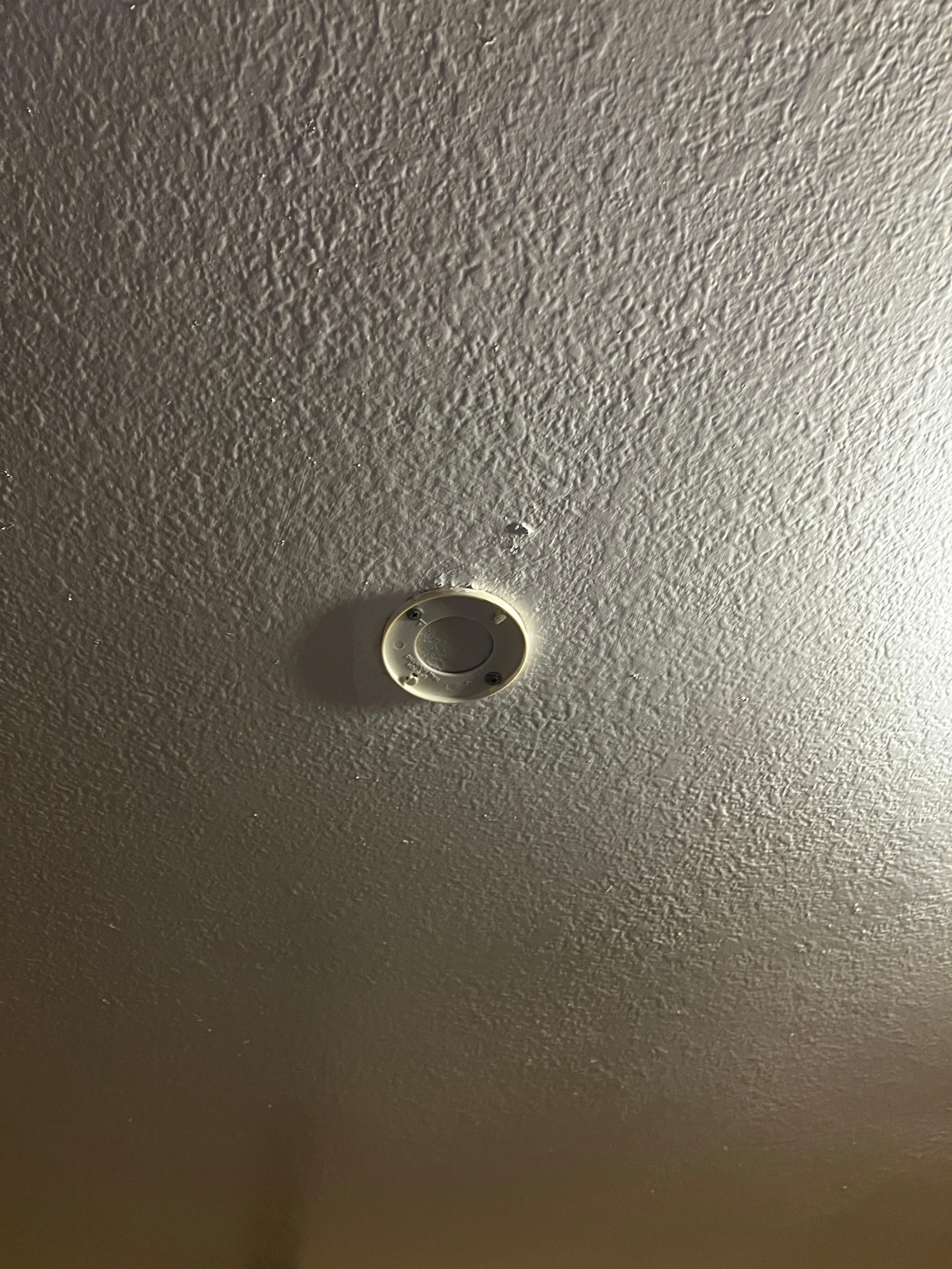 Missing fire/smoke detector.