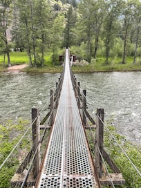 Bridge nert house