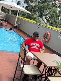 Nice family friendly swimming pool outside hotel.