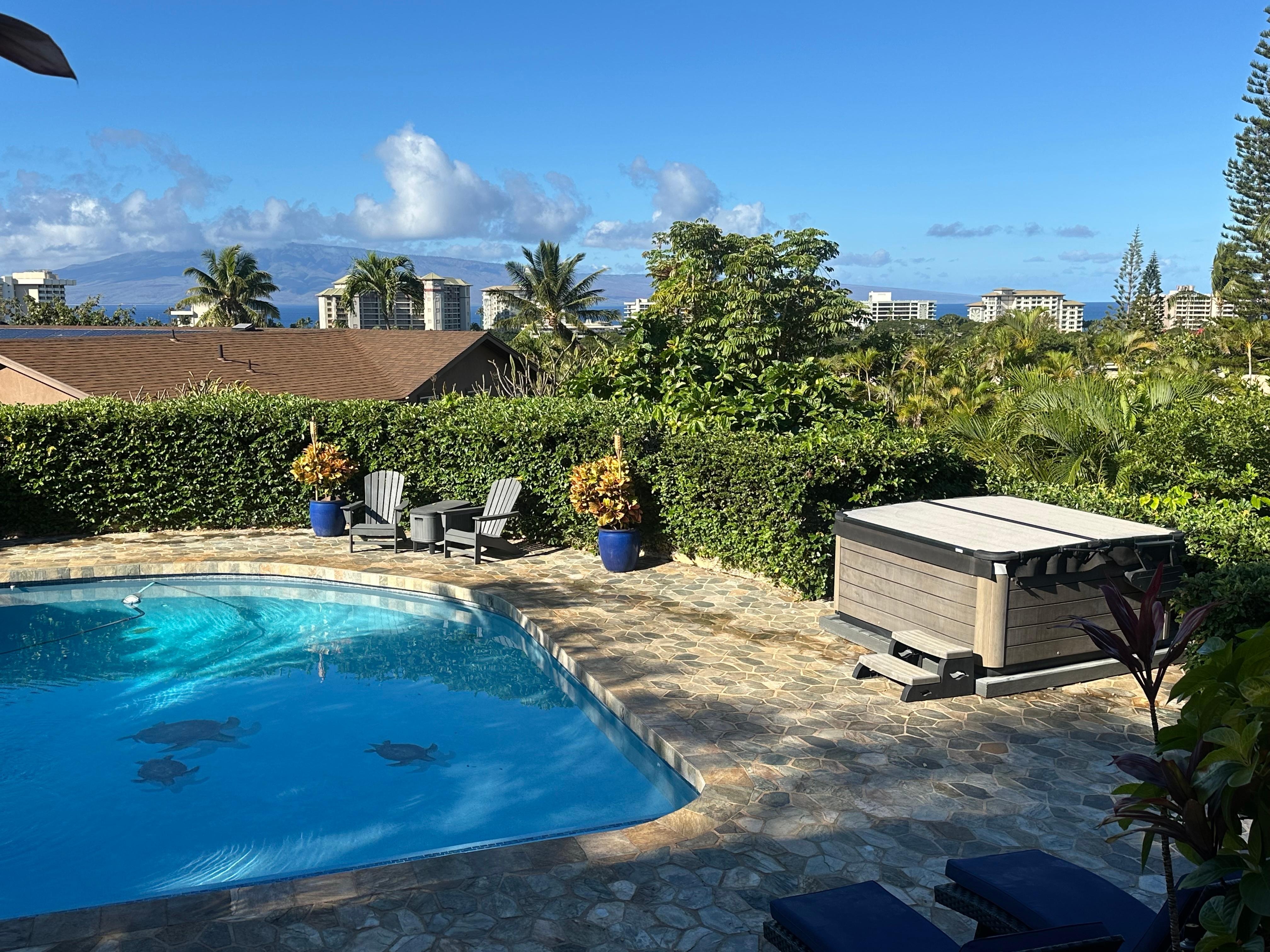 Private pool & hot tub with views over Kaanapali