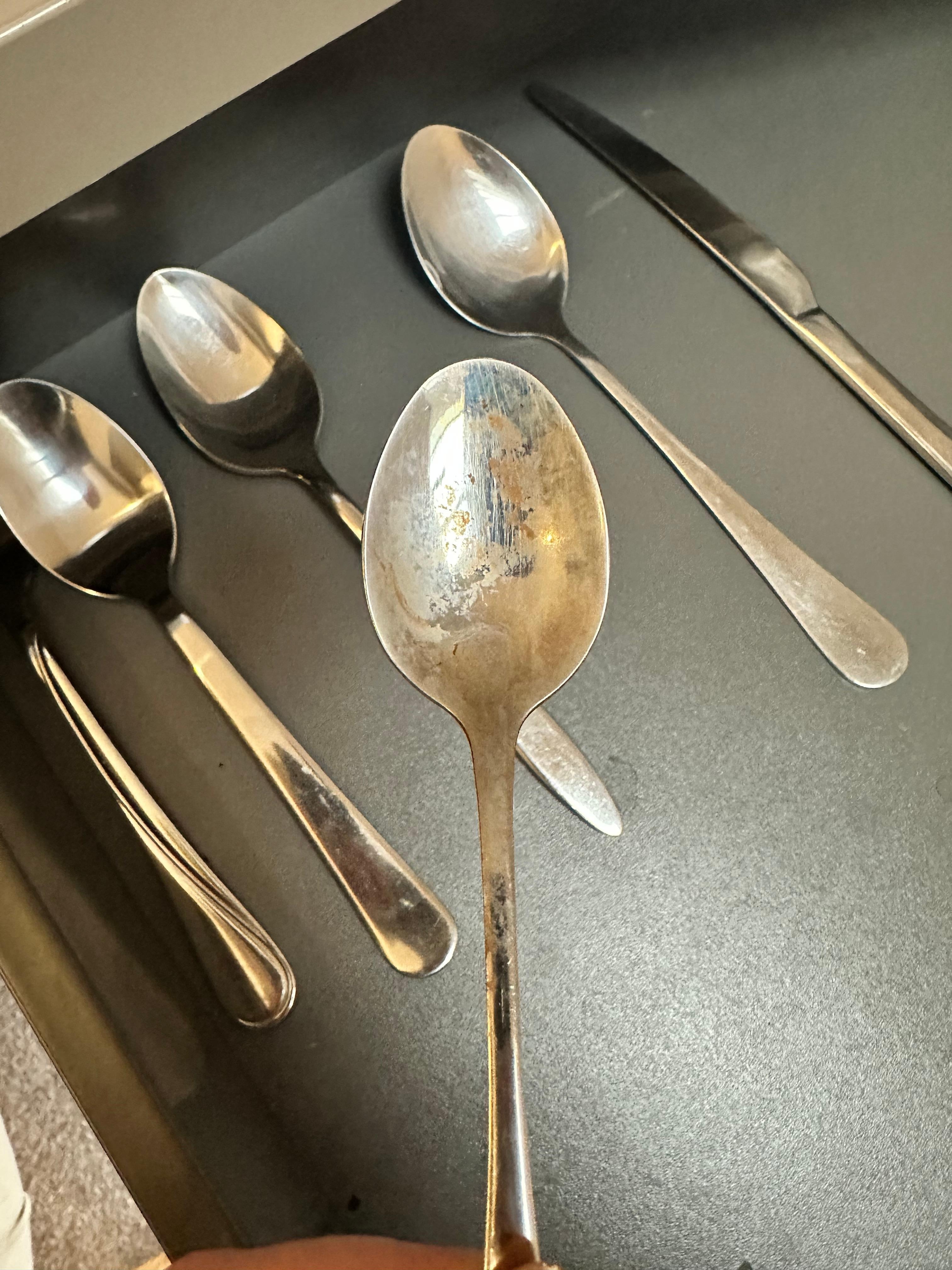 One dirty spoon