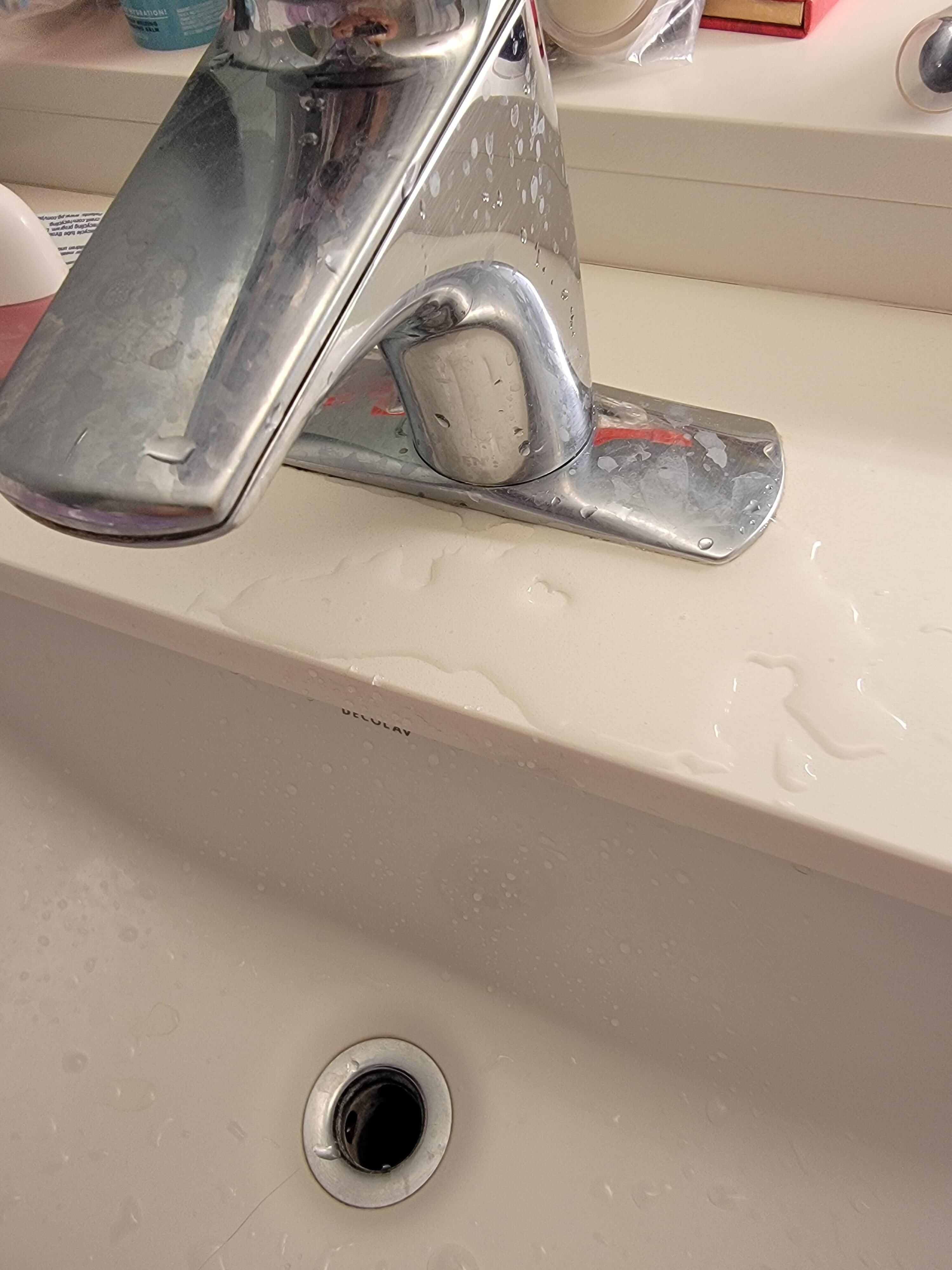 The water spout is shirt so it will leak on the counter if you are not careful.