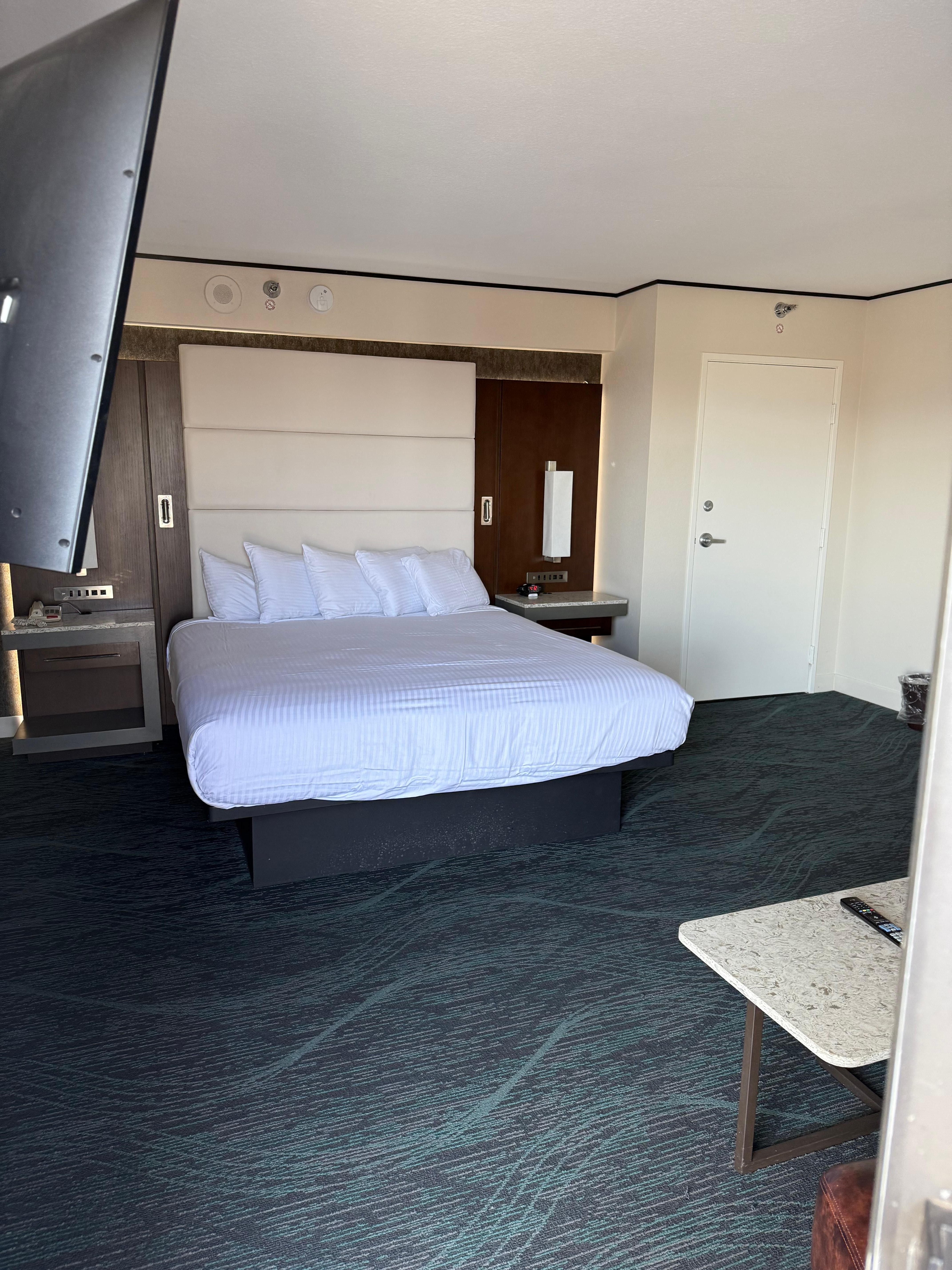 Zimmer sehr geräumig und Luxus pur 