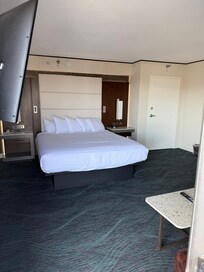 Zimmer sehr geräumig und Luxus pur