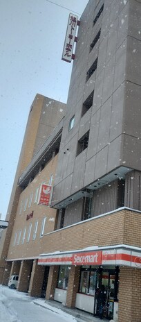 ホテル1Fにセコマがある。