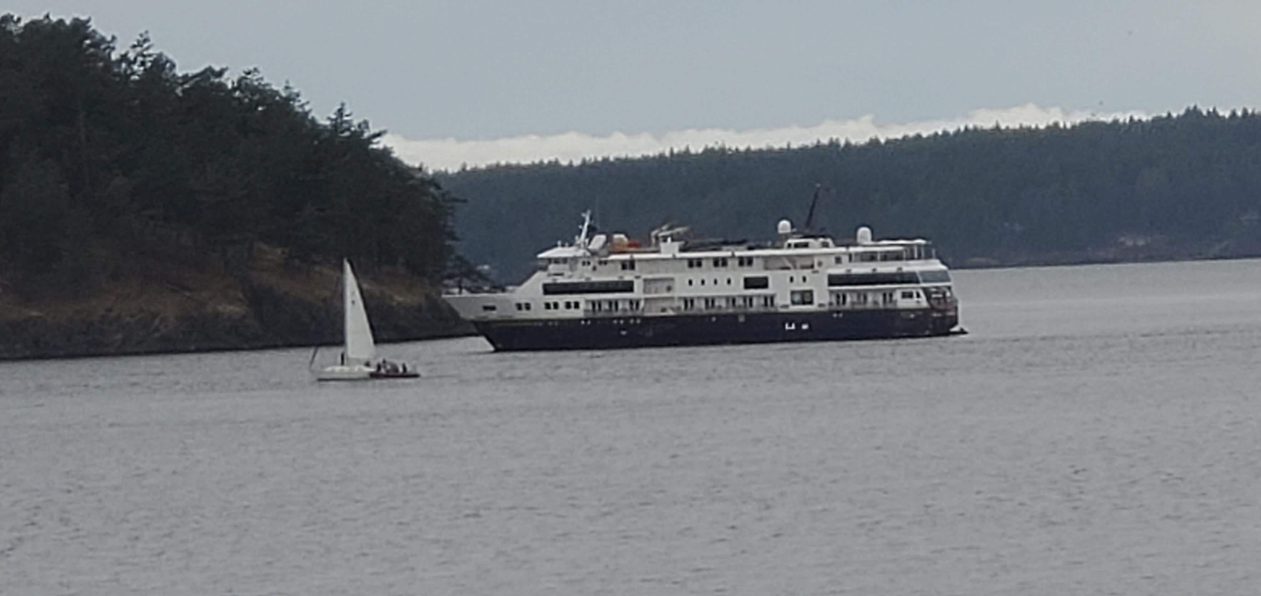 National Geographic Venture cruise anchored off Jones Is.