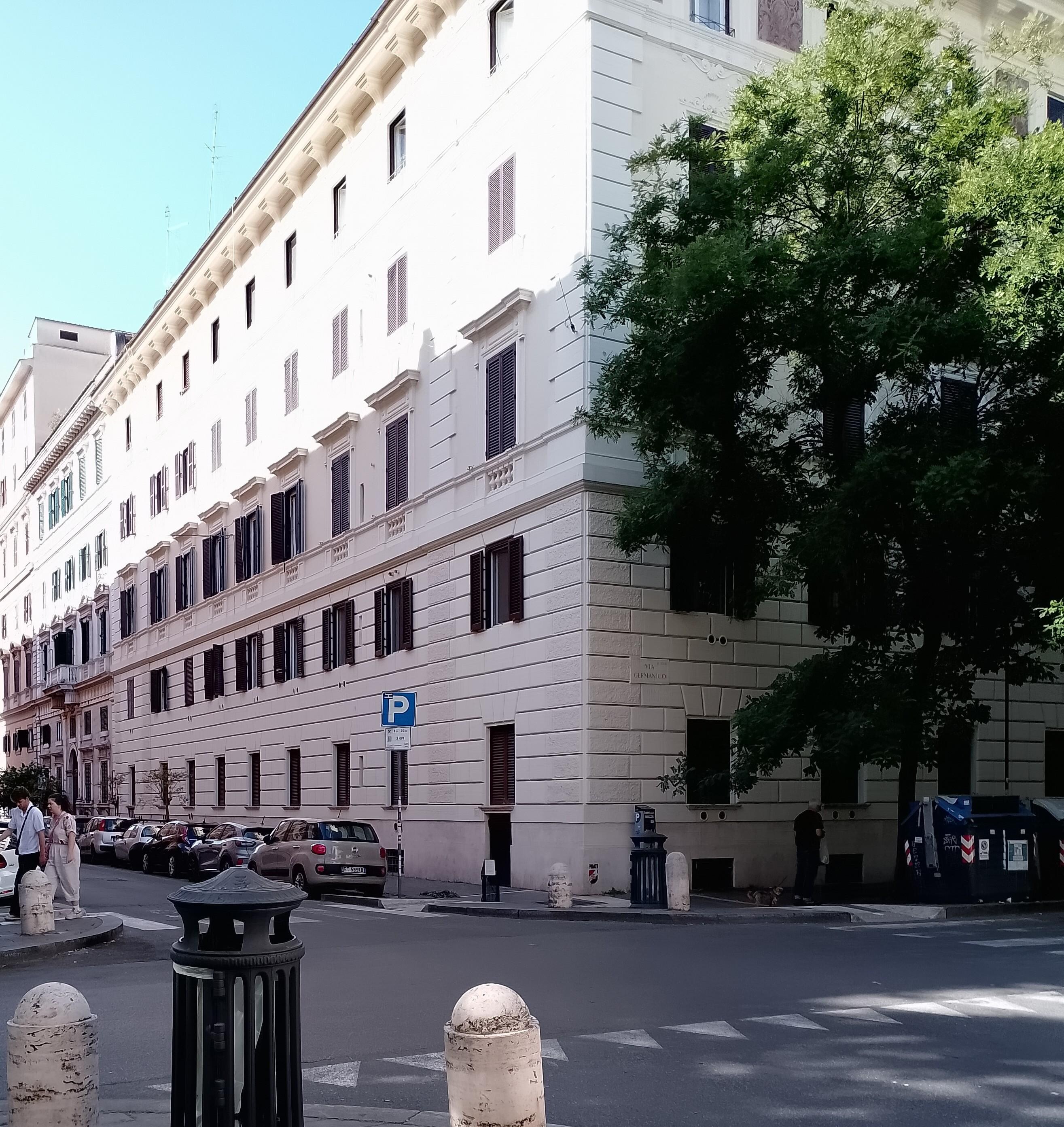 Classic Roma apartment block