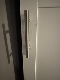 Human Hair everywhere - Kitchen Cabinet