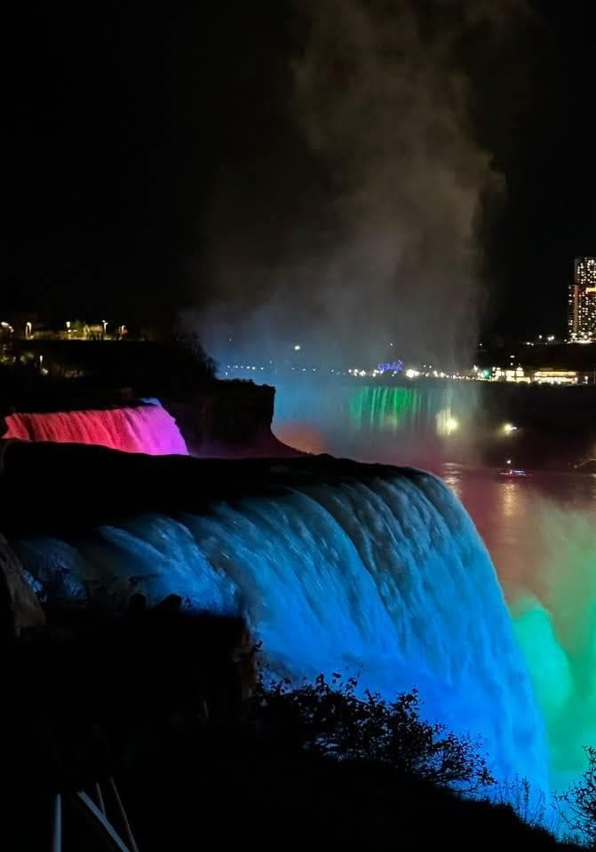 Night experience at Niagara Falls