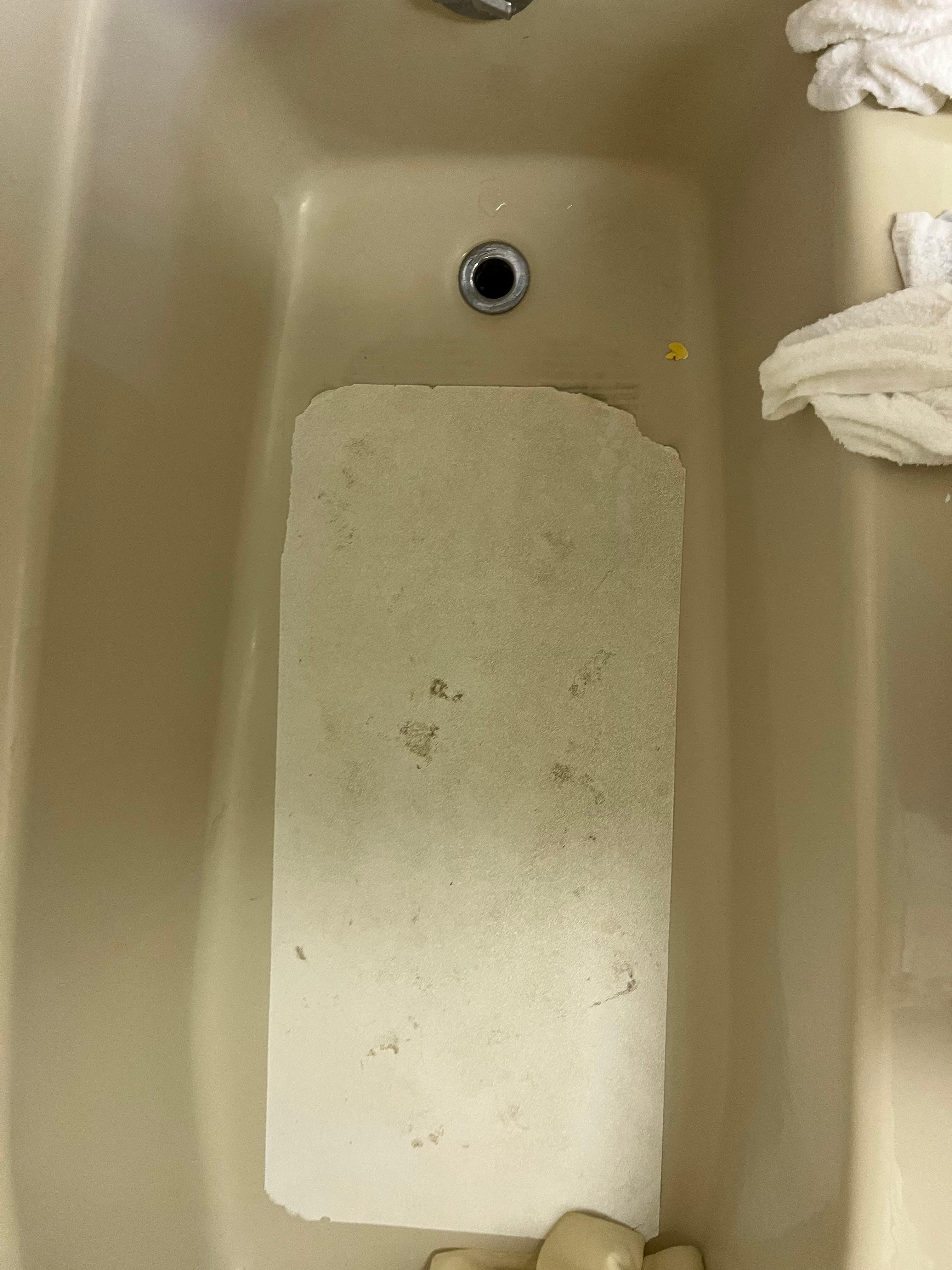 The tub was gross. No plug and we had a baby. Hair in tub as well