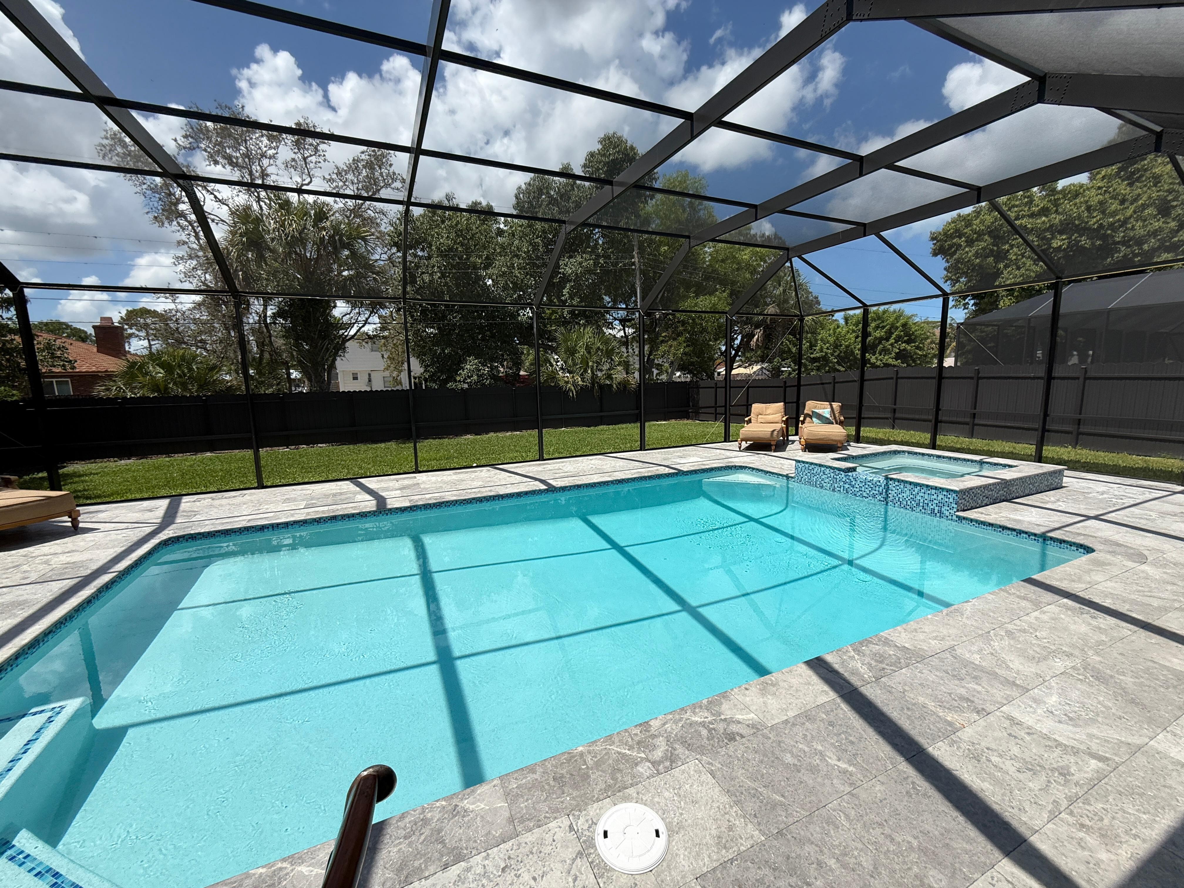 Pool with Hot Tub
