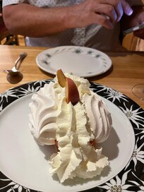 Meringue deserts divine