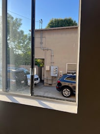 no screens on windows.