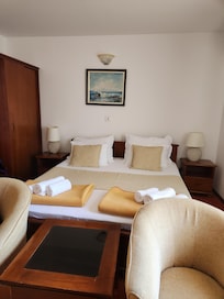 Quarto amplo.