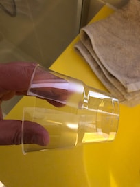 Zahnputzbecher
Bei Ankunft