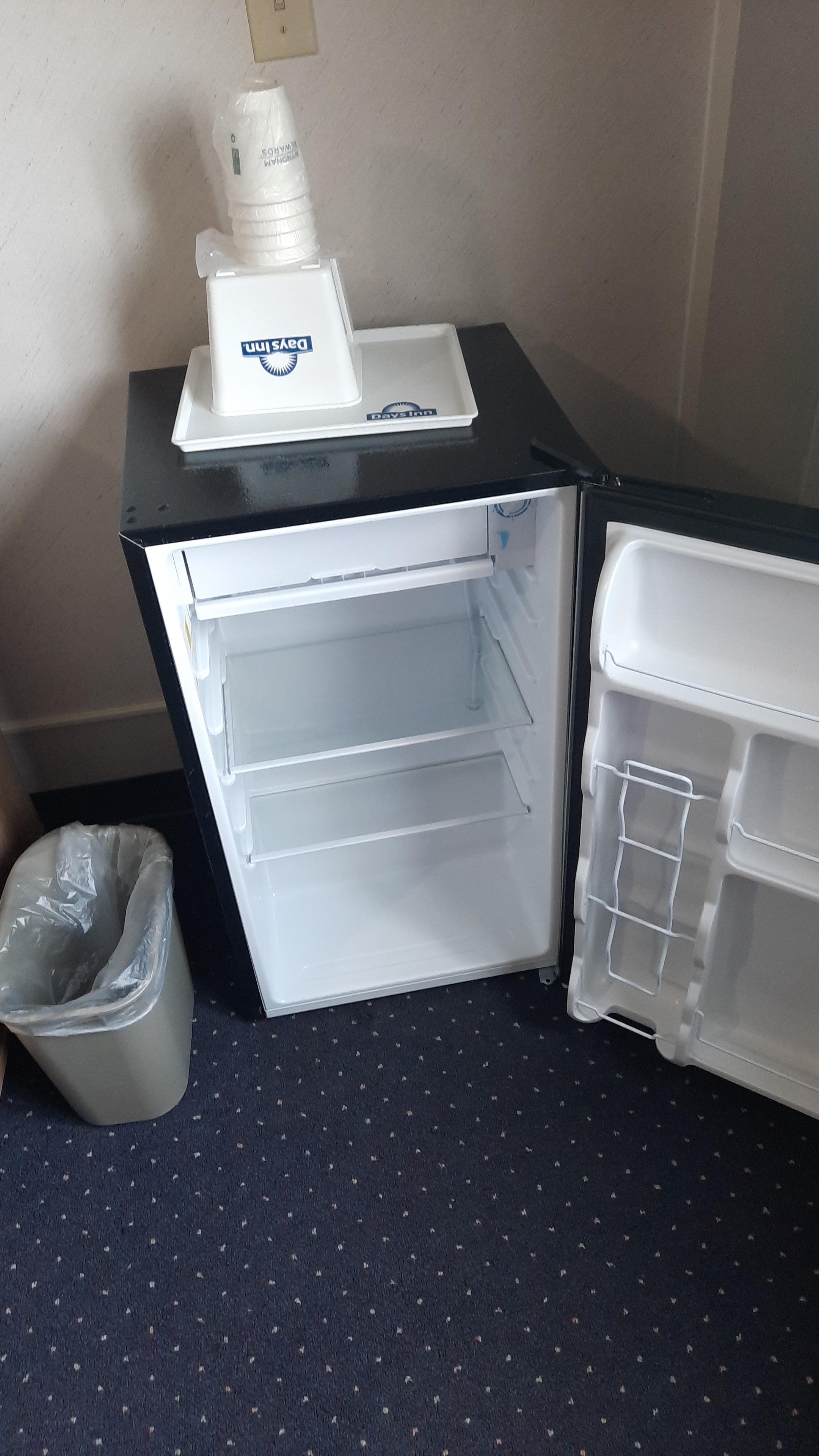 Refrigerator didn't seem too cold