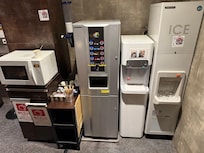 1階フリードリンクと氷