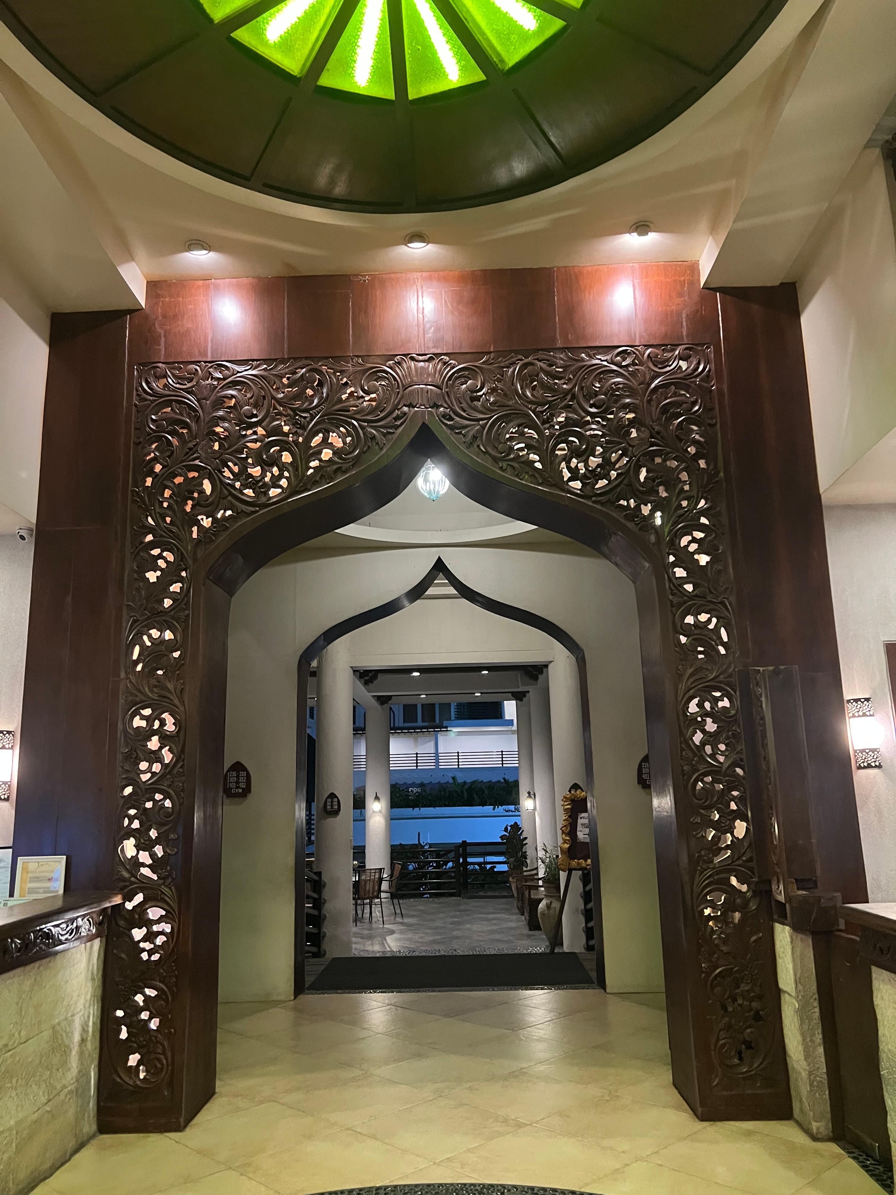 Beautiful foyer 
Staff are wonderful 