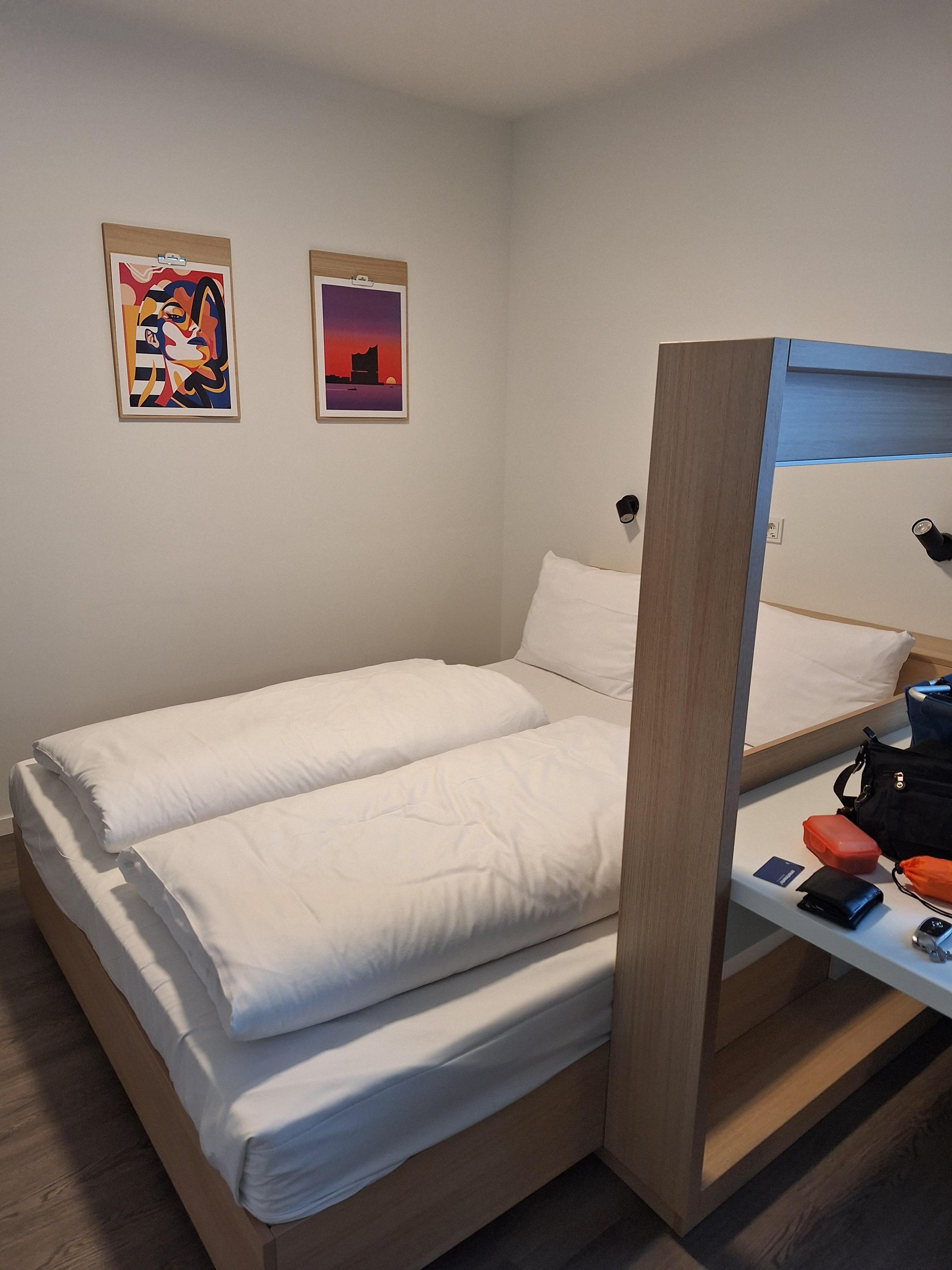 Studio mit bequemen Matratzen allerdings mit 1,40 cm Bett.