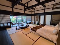 2 bedroom suite, main room