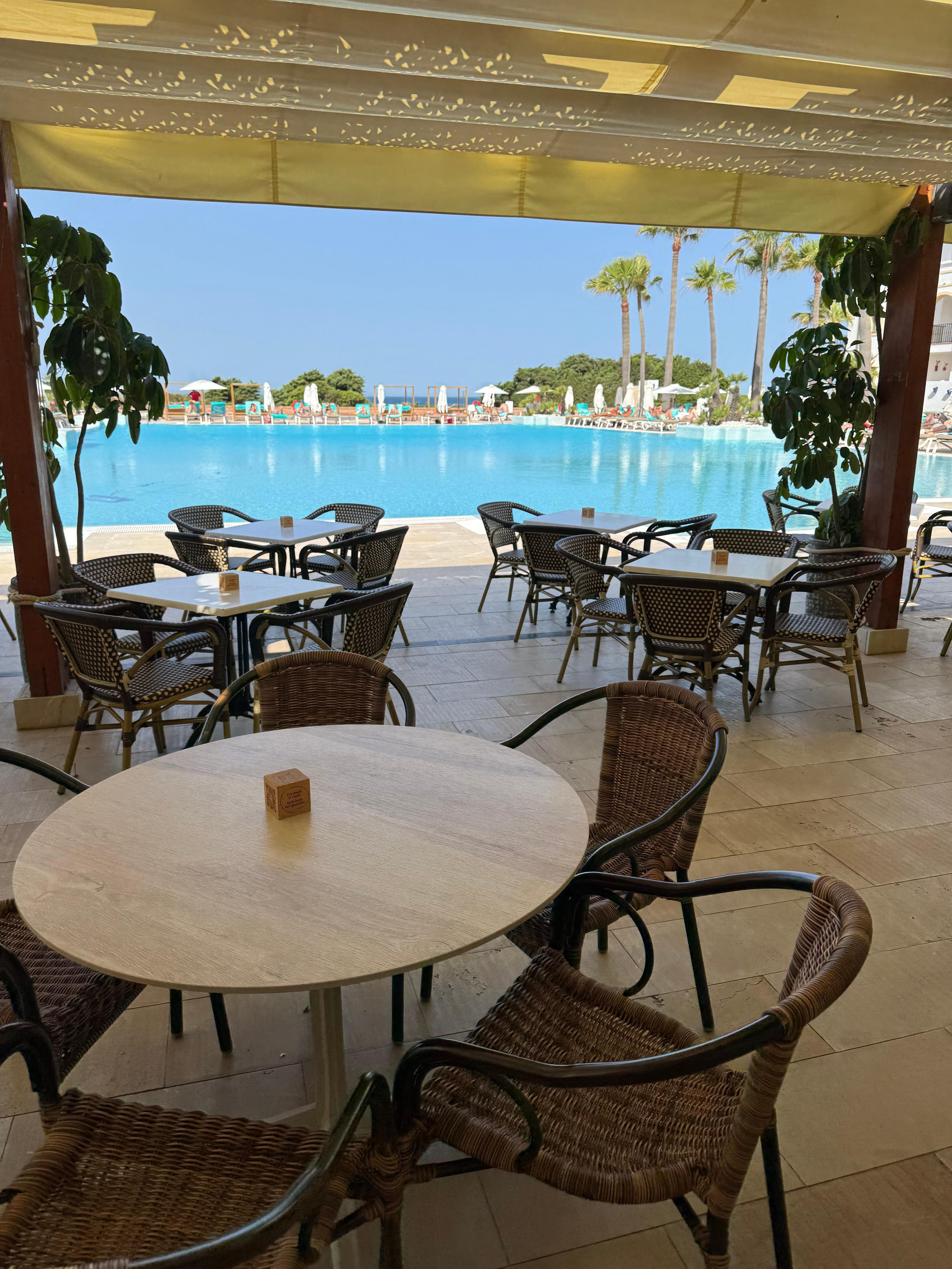Pool bar 