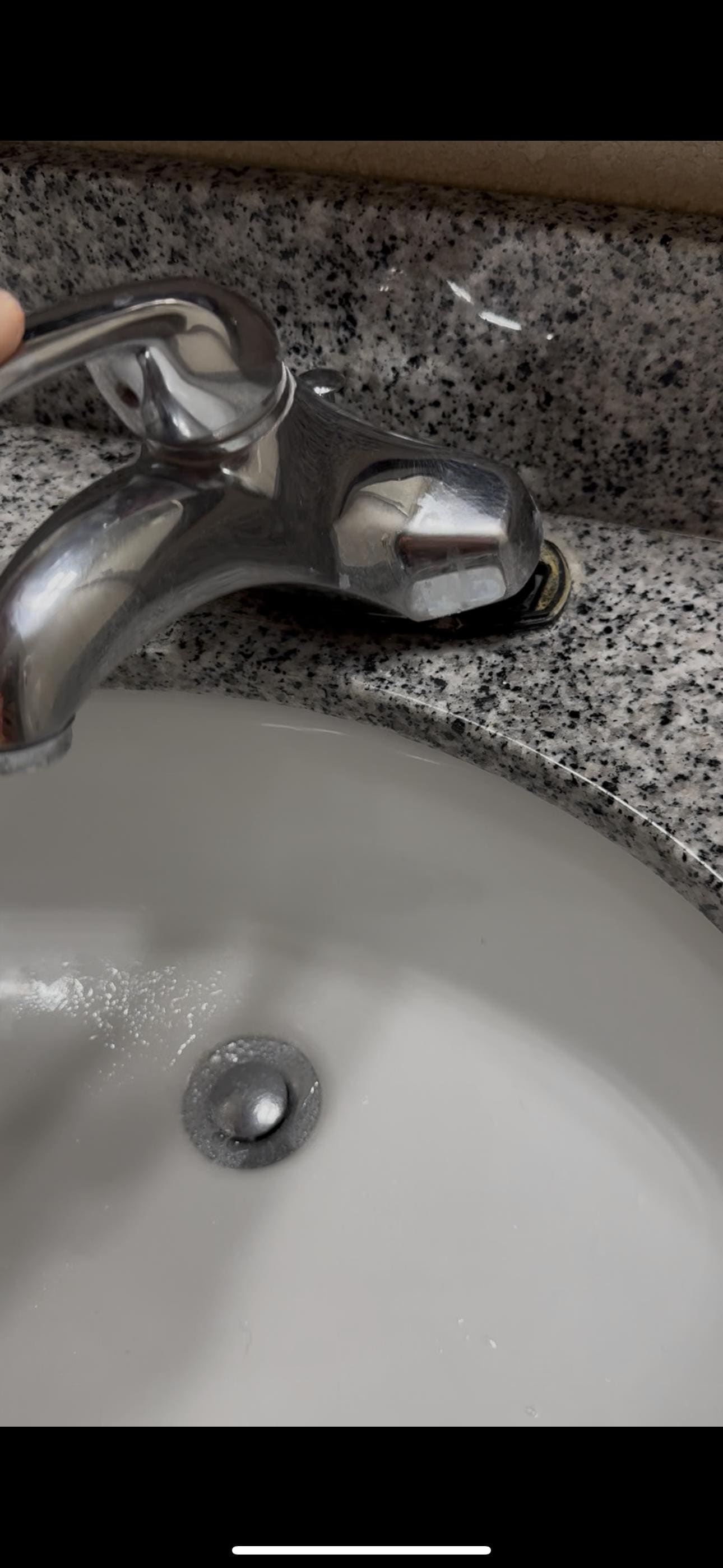 Sink not attached