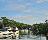Marina on shops level