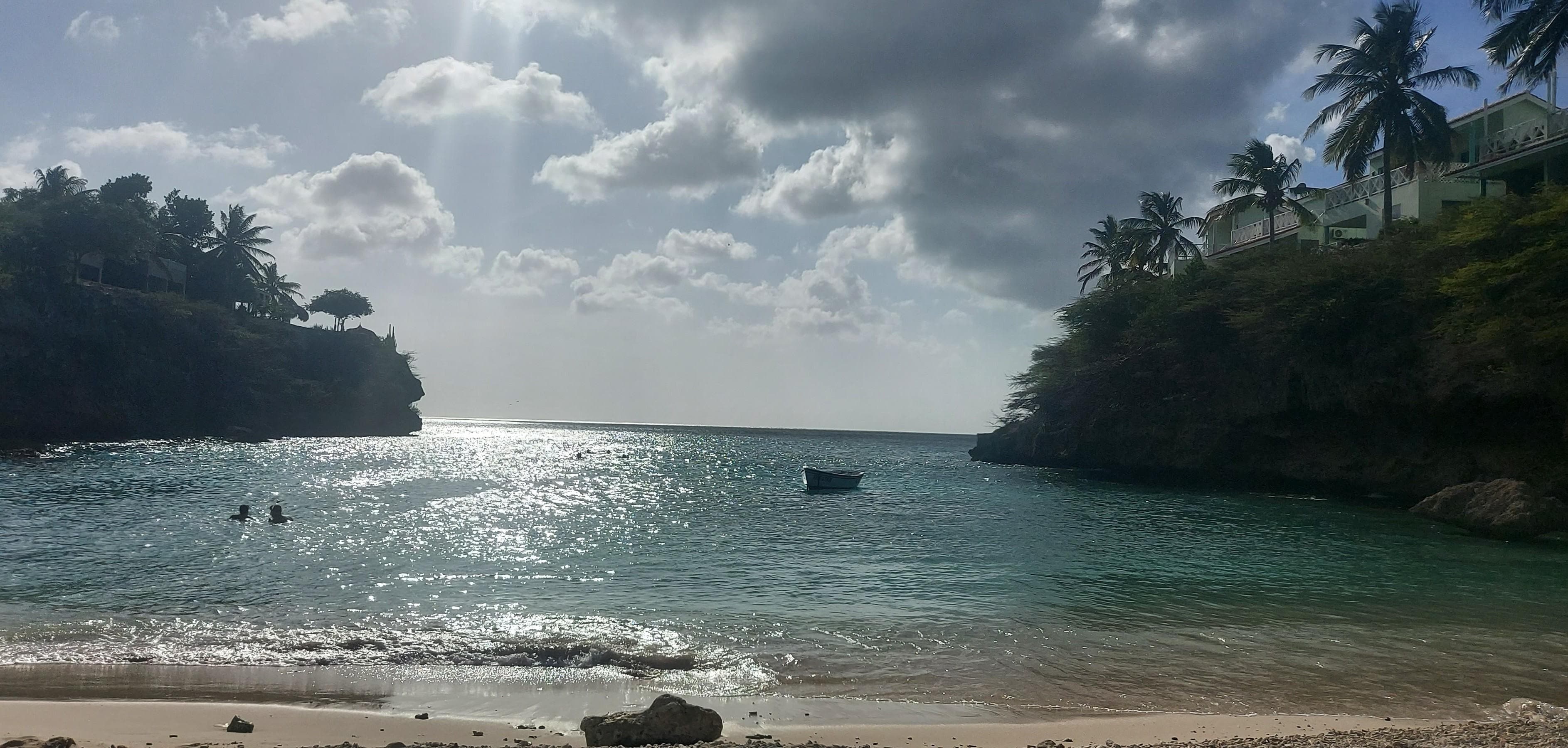 Playa Lagun Beach/Snorkeling
