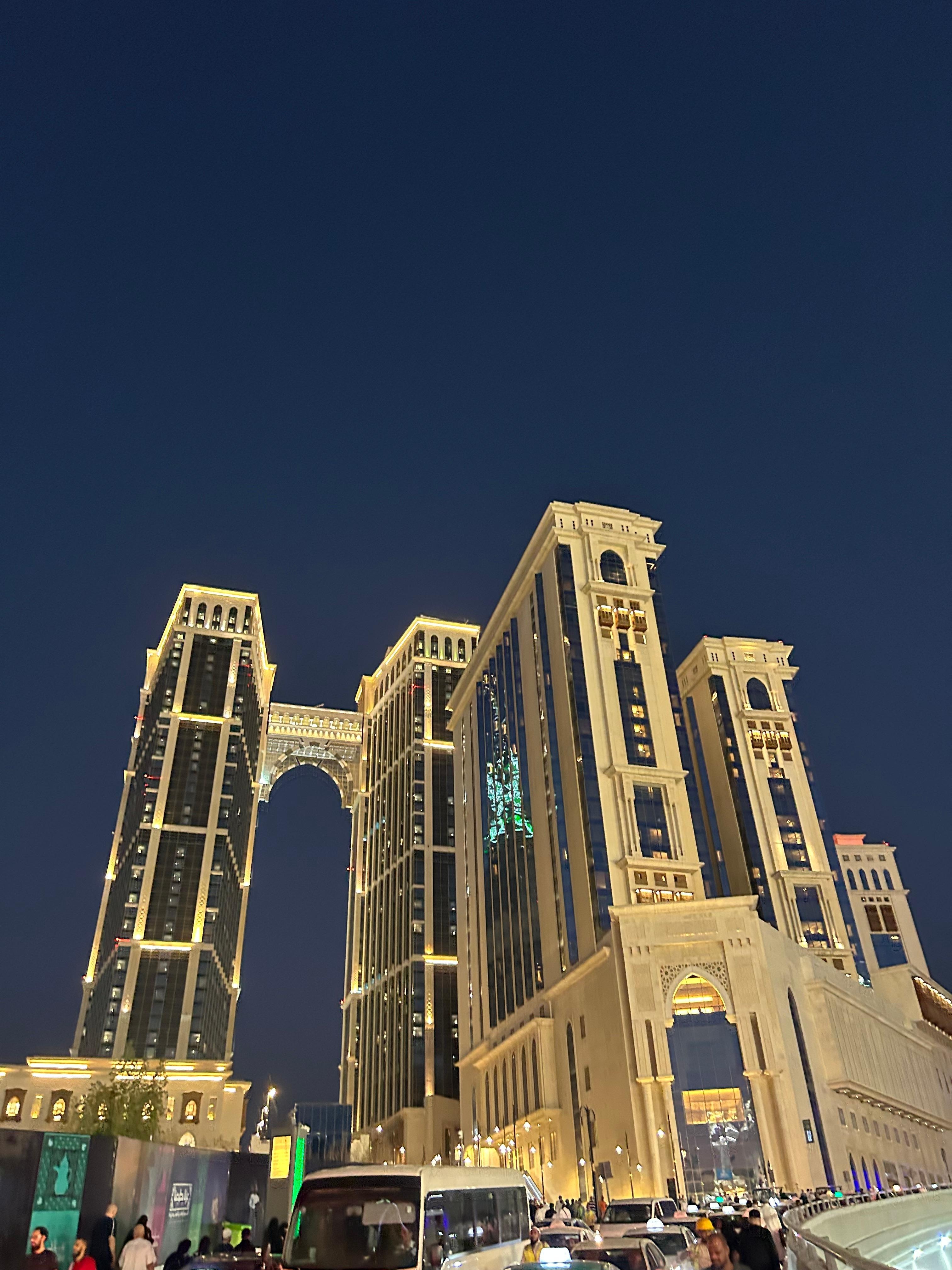 Pic of hotel from outside 