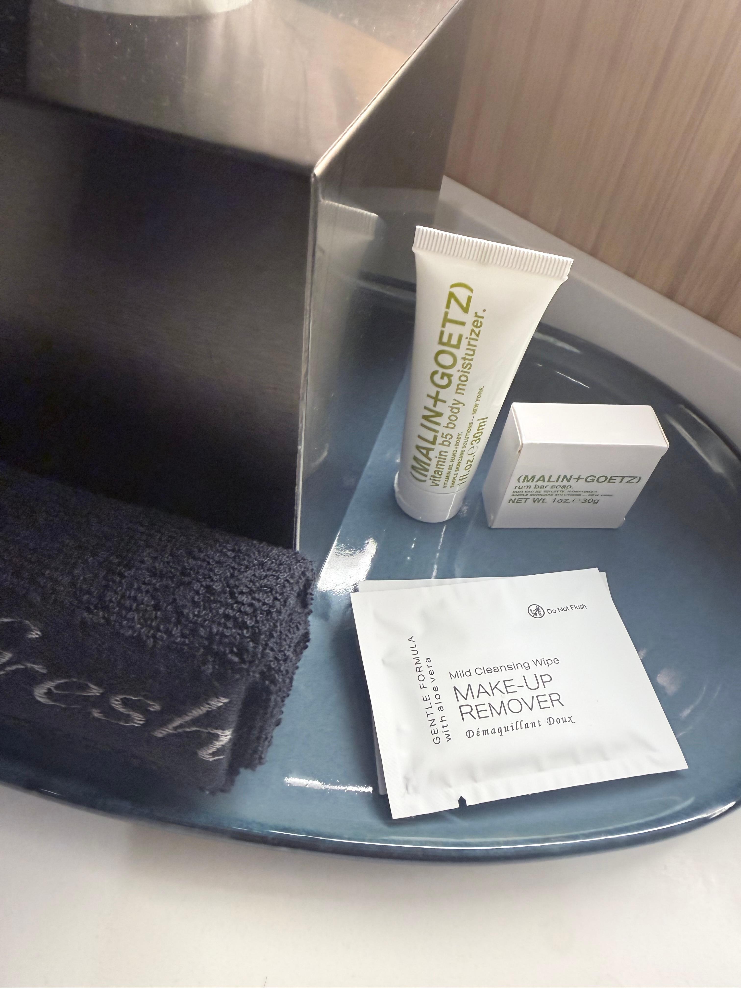 Make up remover 👏👏👏