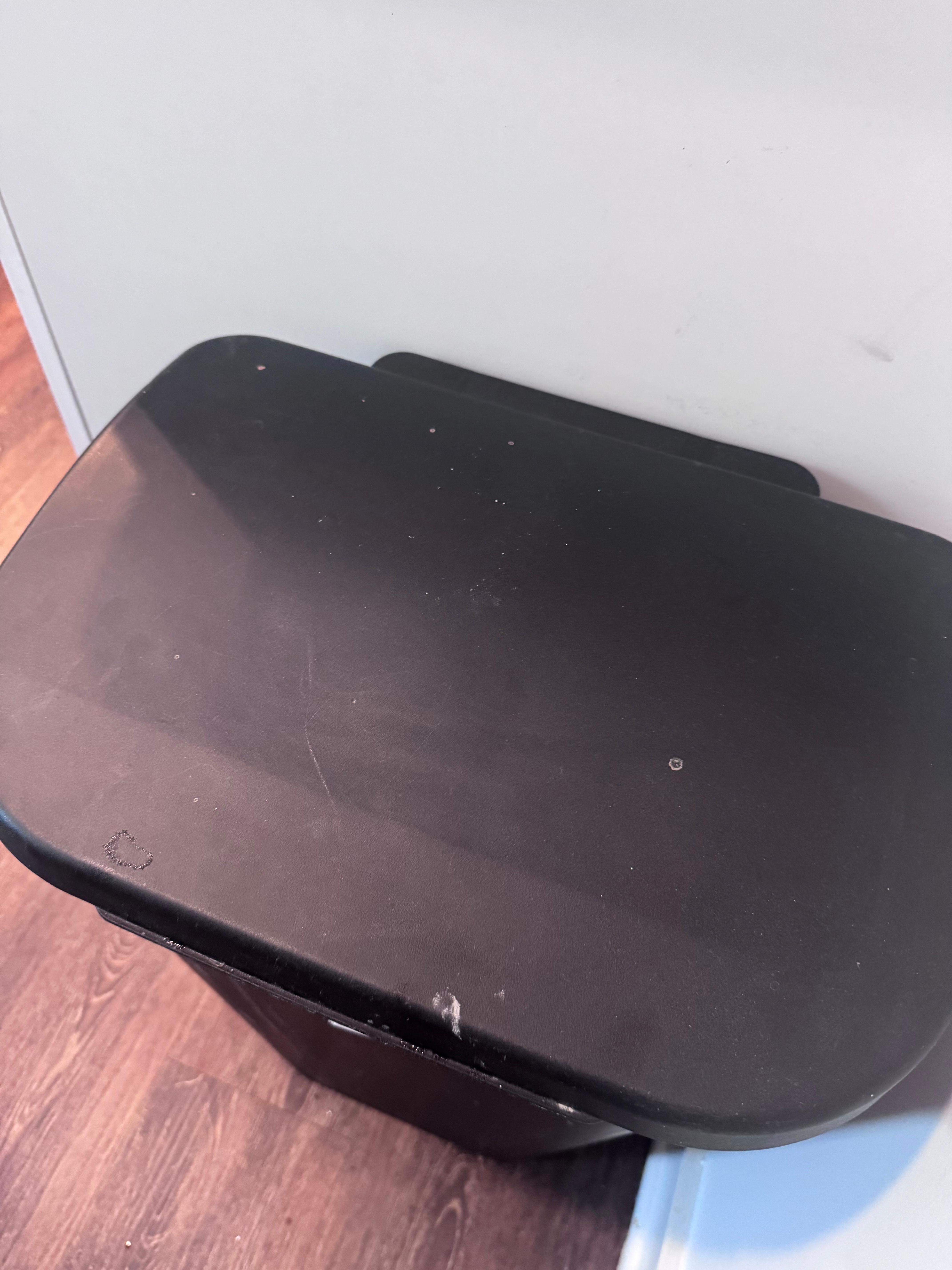 Disgusting splashes left by previous renters