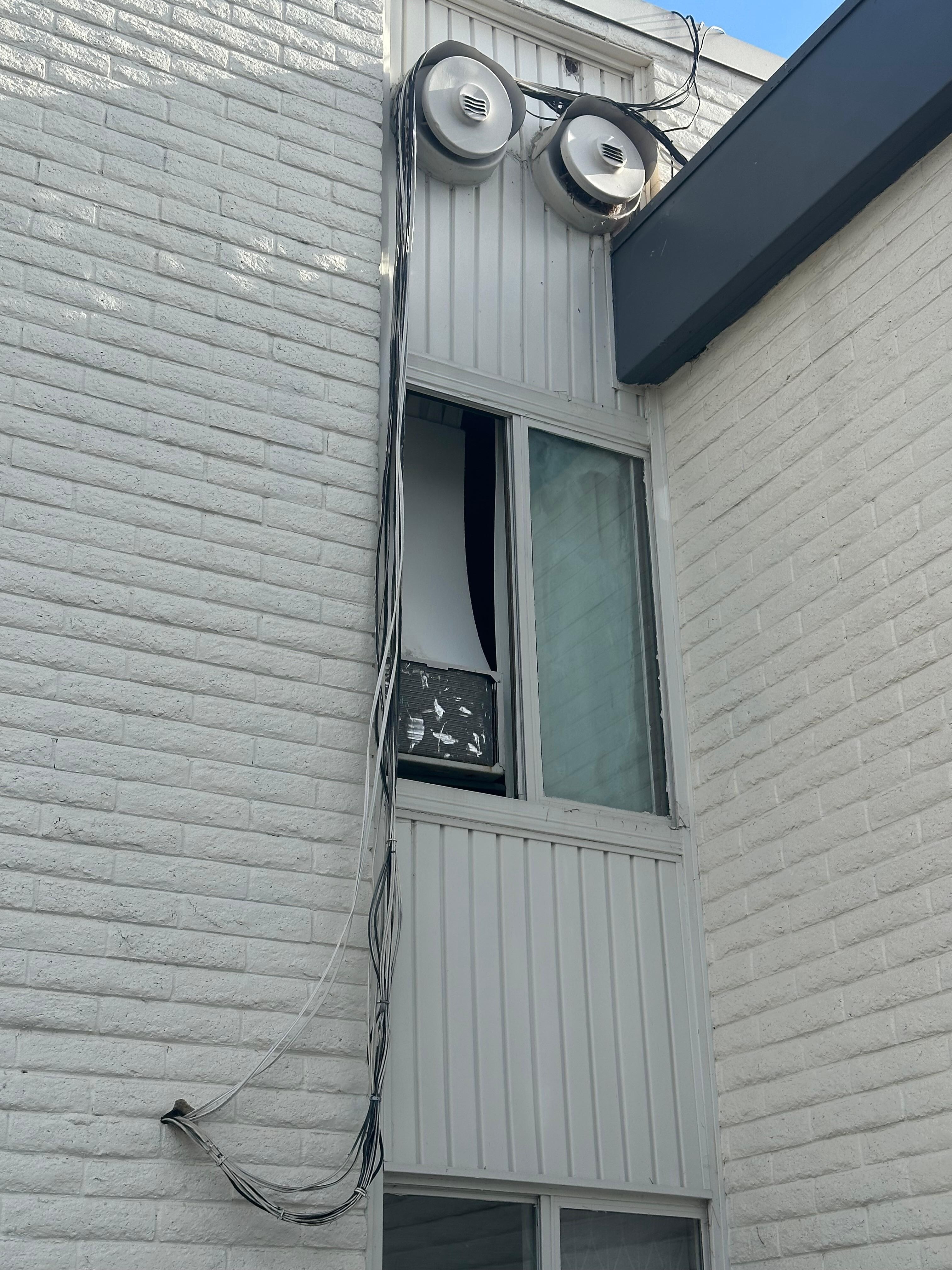 WINDOW WITH WHO KNOWS WHAT GOING ON!!! VERY UNSAFE