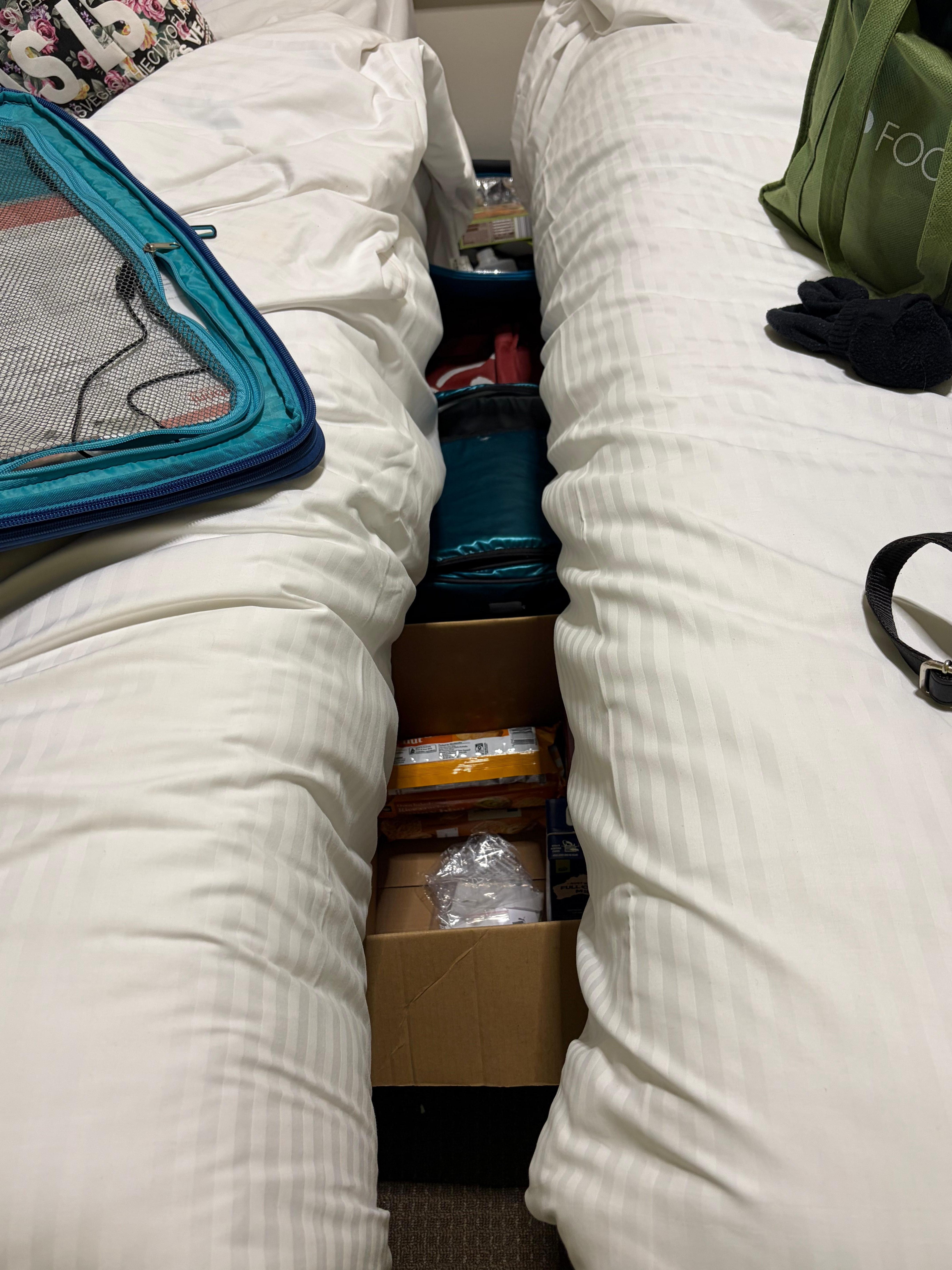 Space between the beds.