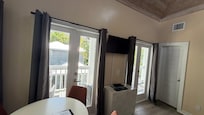 The parrot room, #103