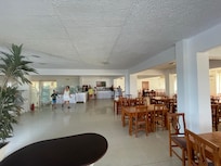 Salle petit dejeuner