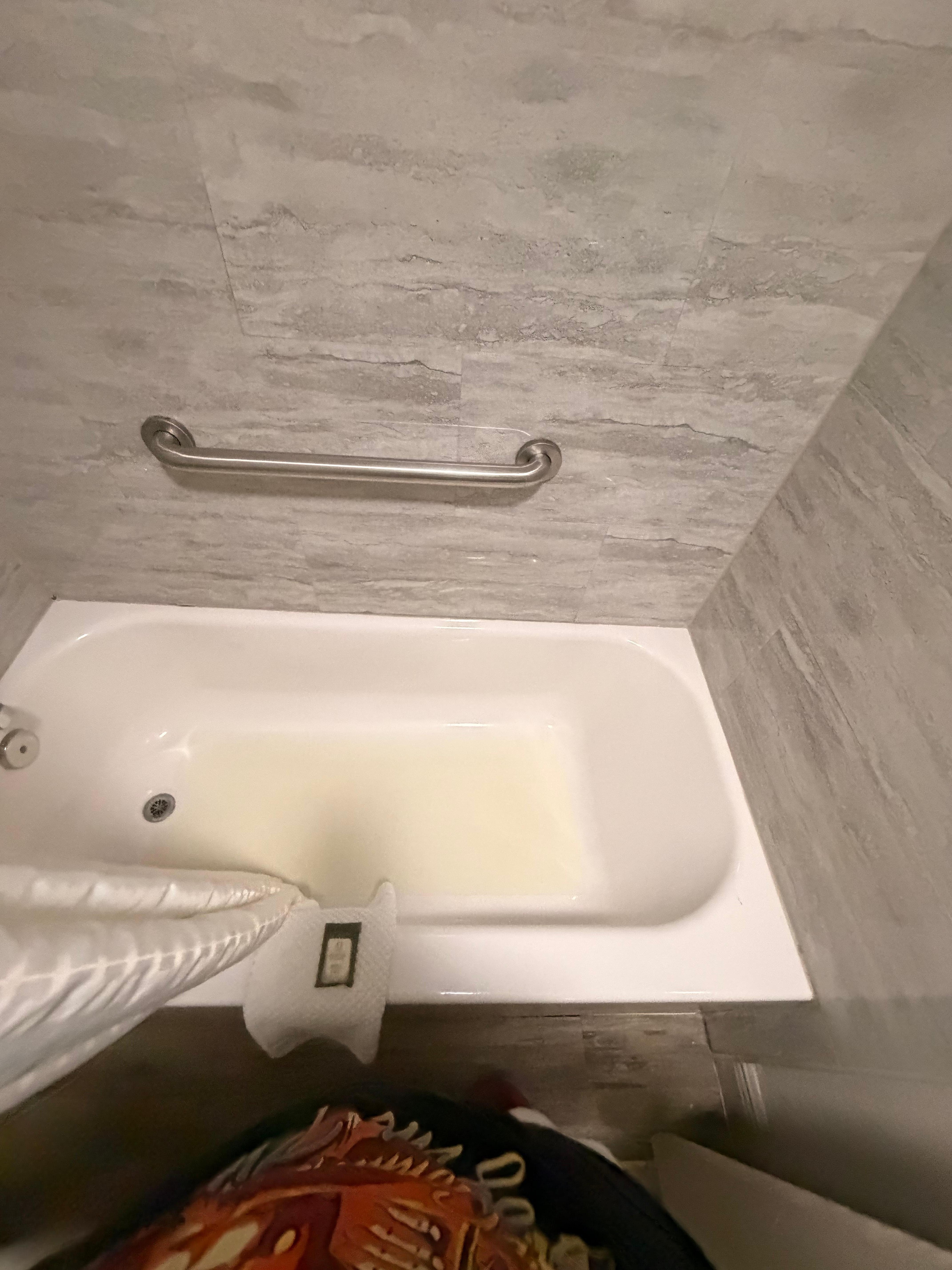 Bathroom/ only the wall matched the description 