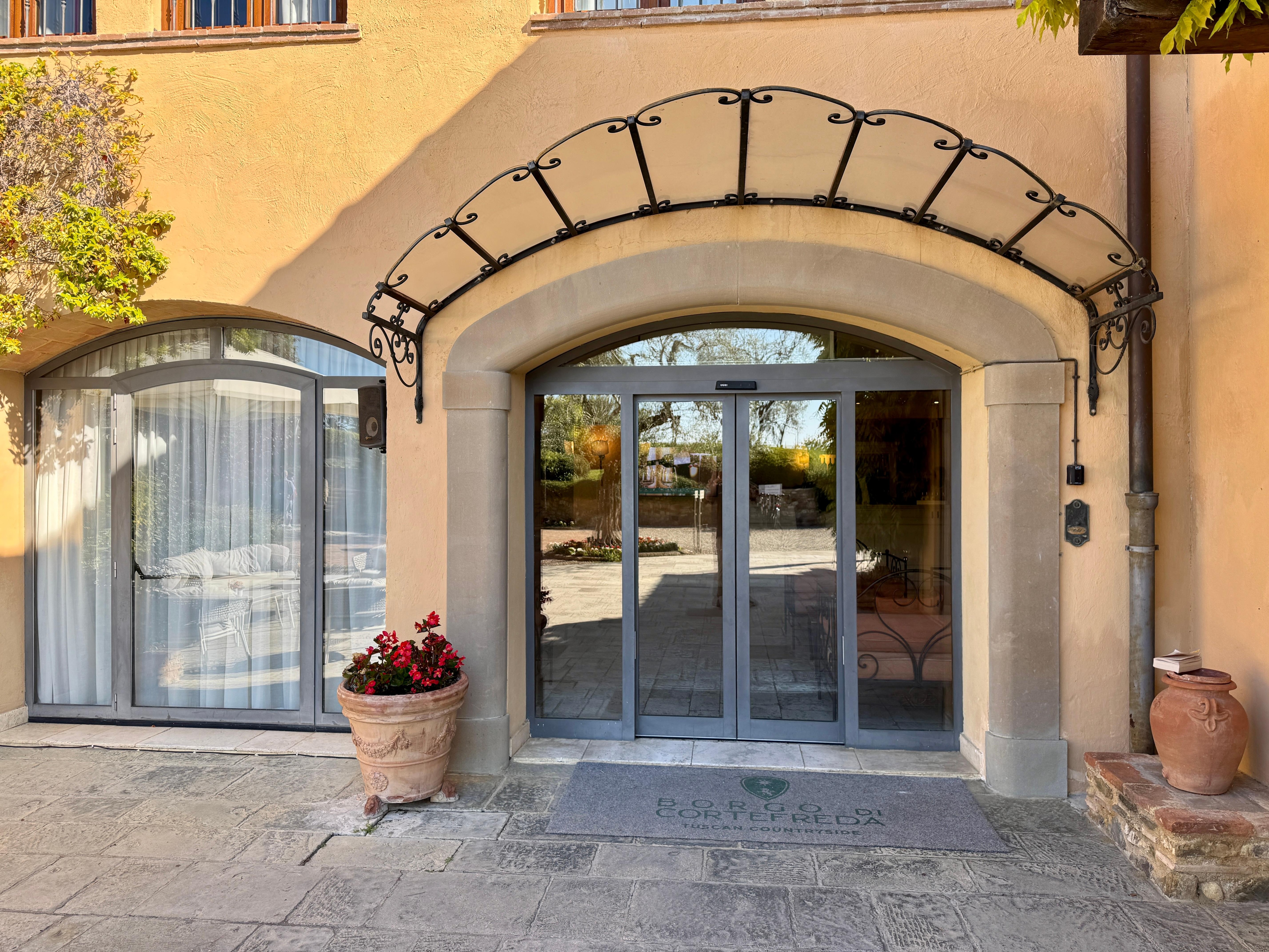Hotel Borgo di Cortefreda lobby entrance