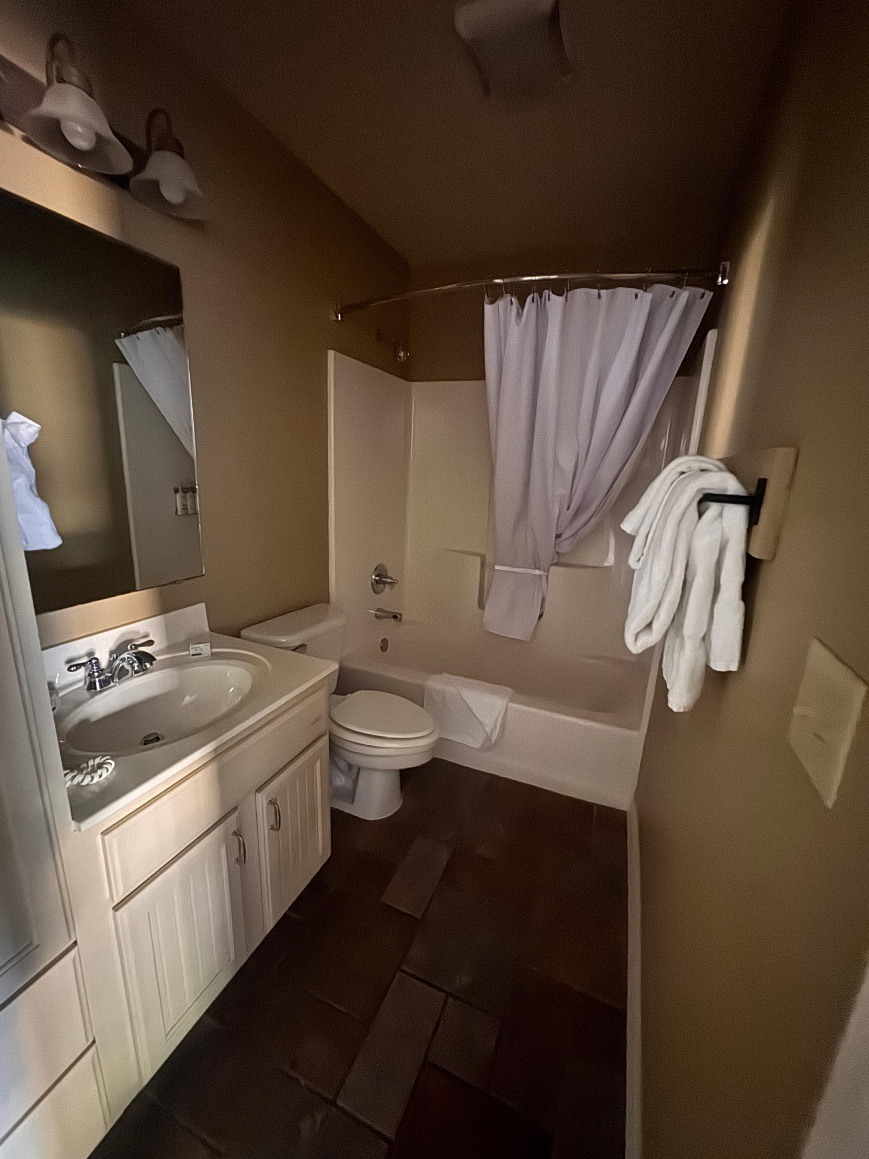 โSecond bedroomโ which is essentially a separate suite with mini fridge sink and microwave. NO THERMOSTAT. term controlled by main unit.