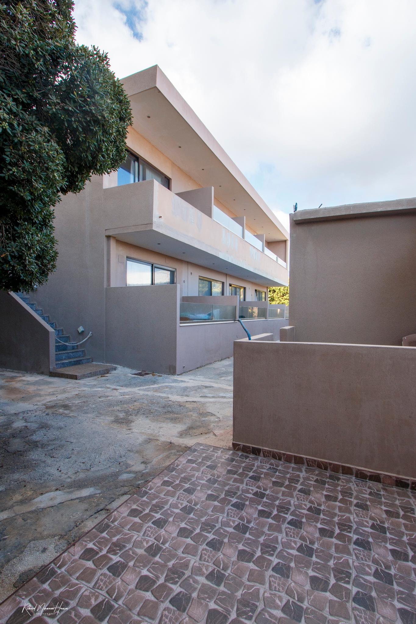 Front side, hotel has quick access to the beach. 