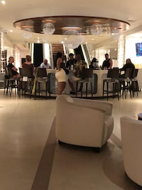 Hotel Bar