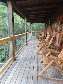 Upper deck (Main floor)