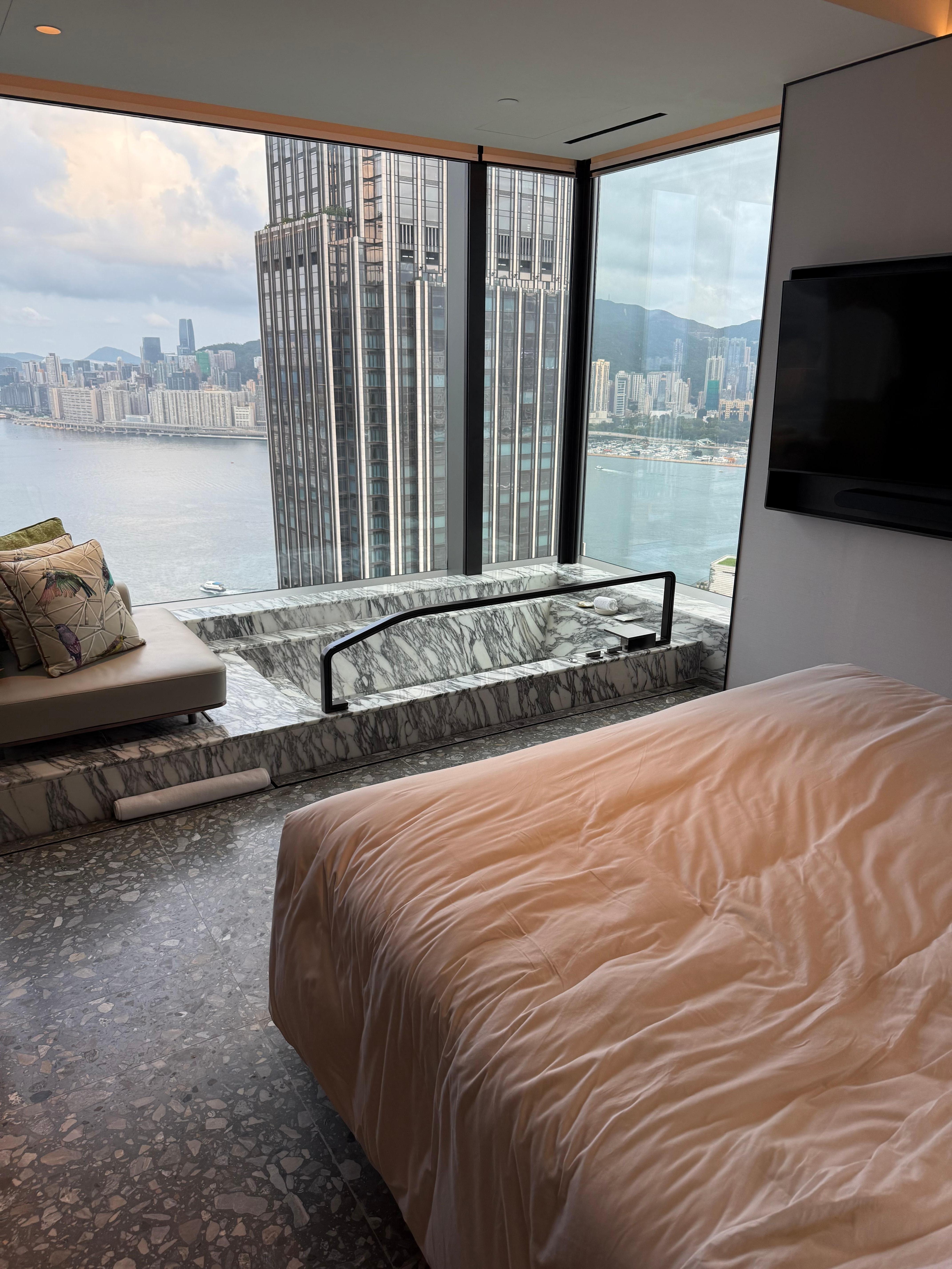 Bathtub against windows overlooking Harbor❤️