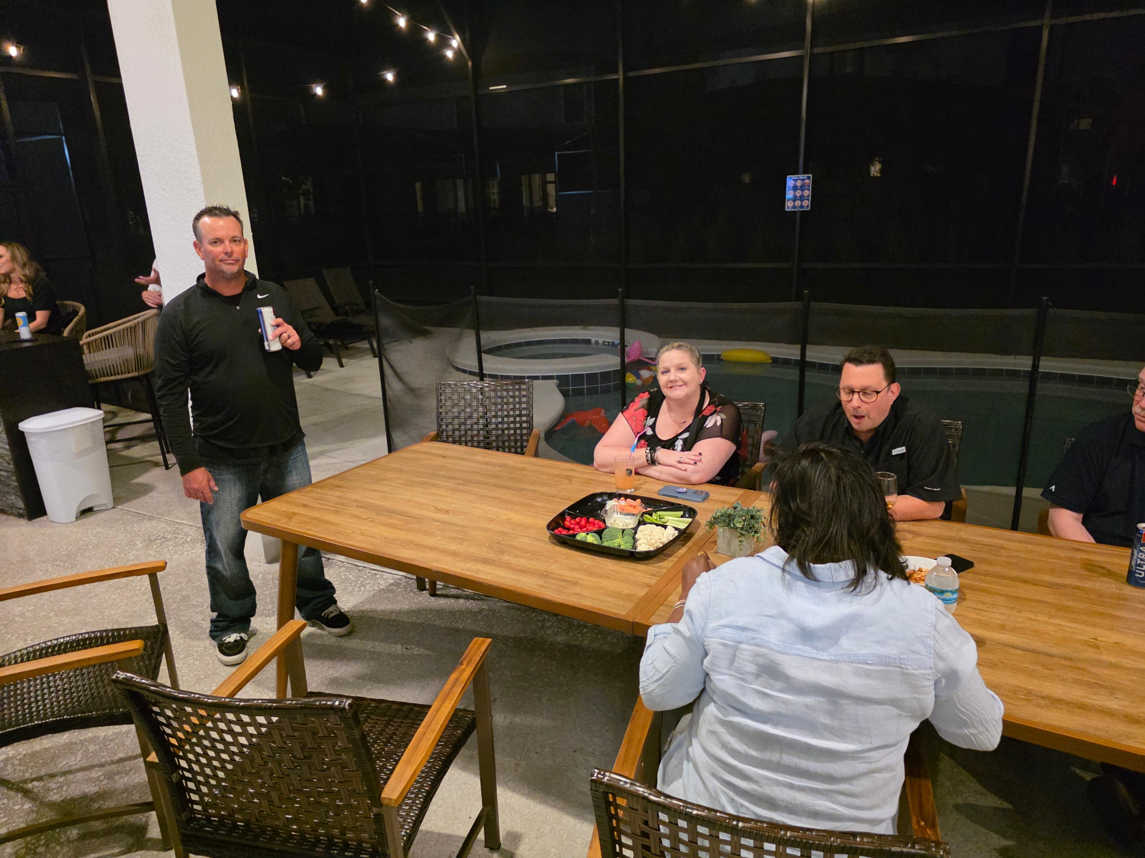 Outdoor table / mood lighting