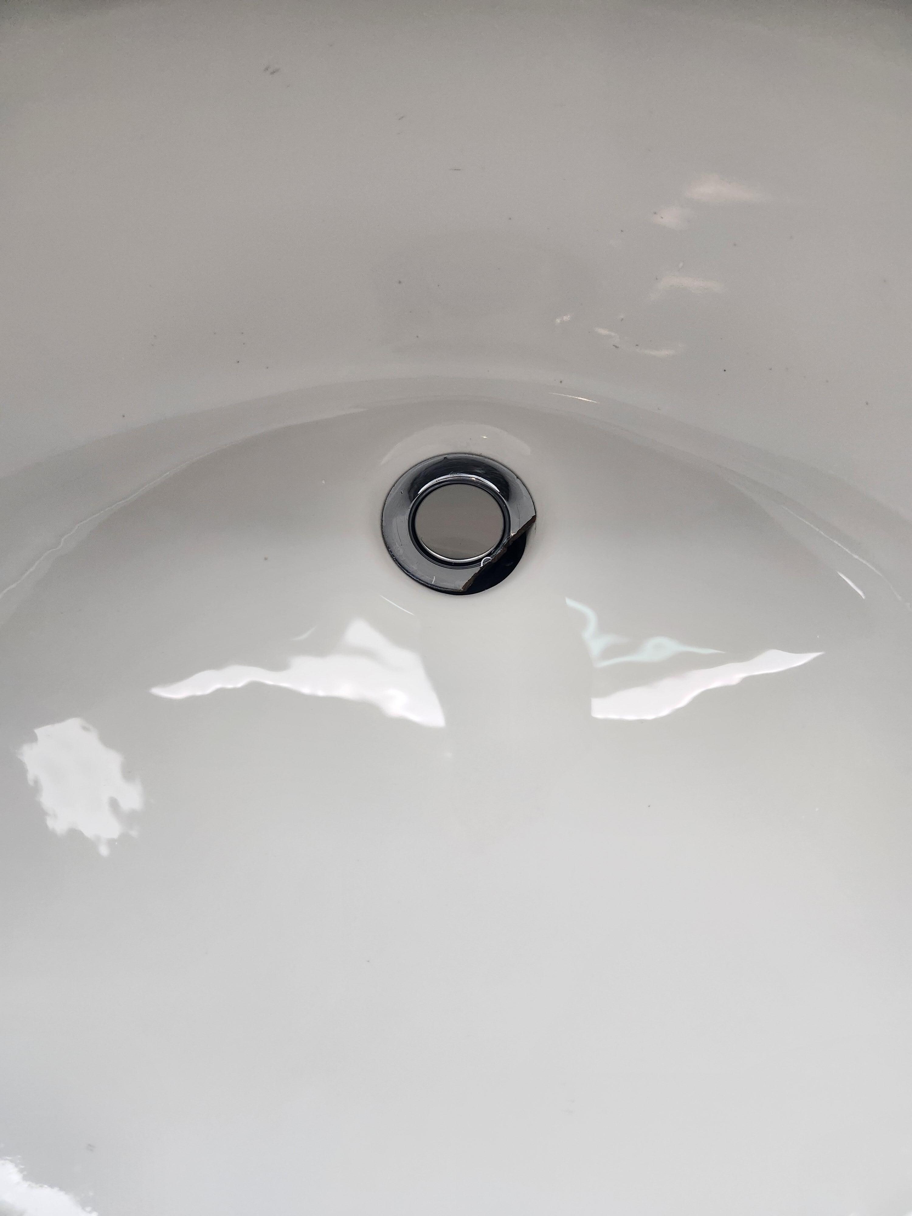 Sink drain is broken