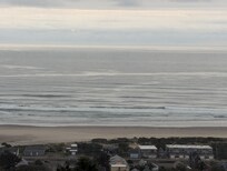 Calming sound of the ocean