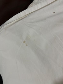 The sheets are duty with blood and they told me the rooms was clean and bugs and smells really bad they came to spray but didn't work; I complain 4 times but they told me they can do more because my reservations was with Expedia and they need to solv