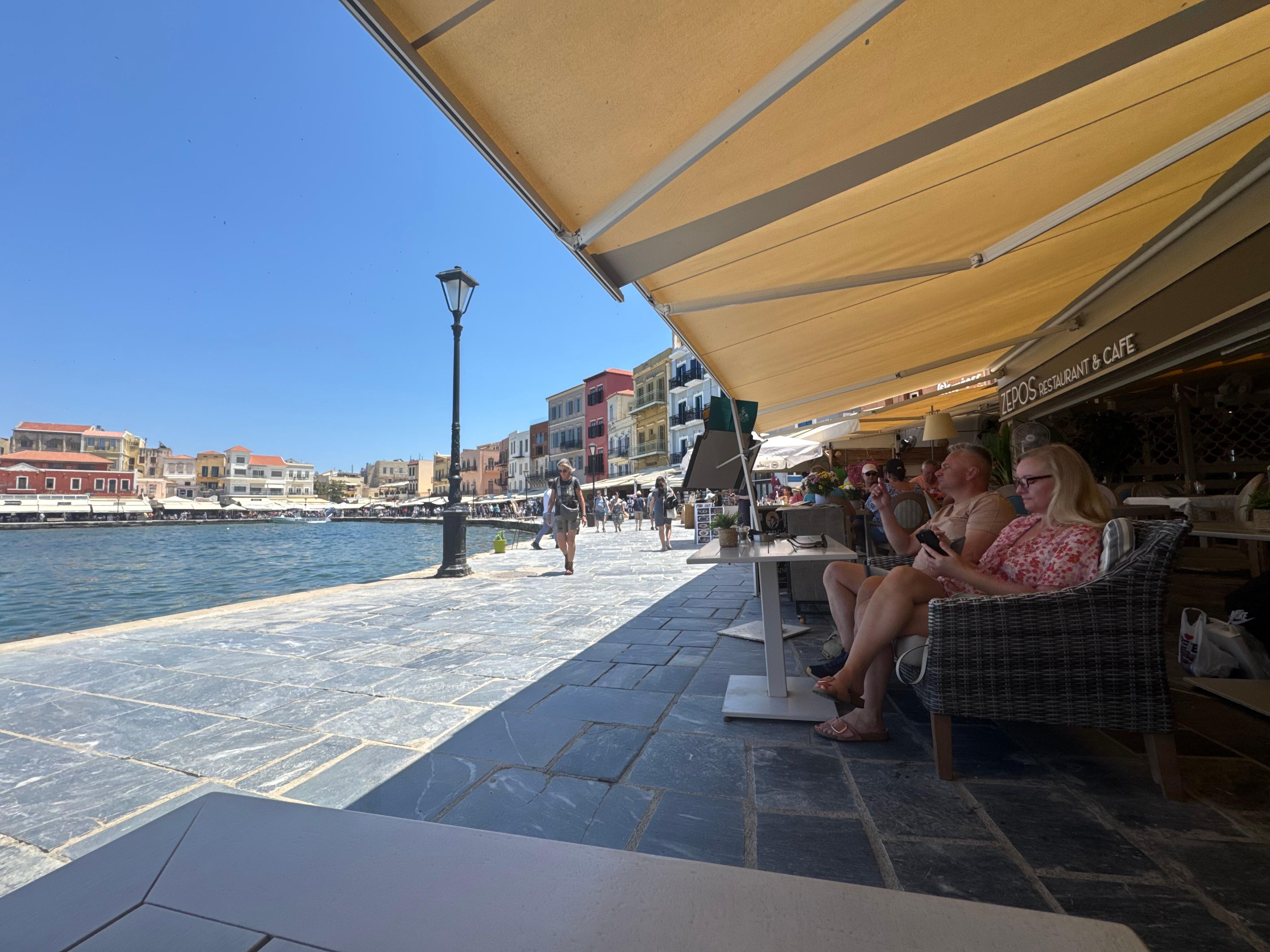 View of the restaurants along the harbor 