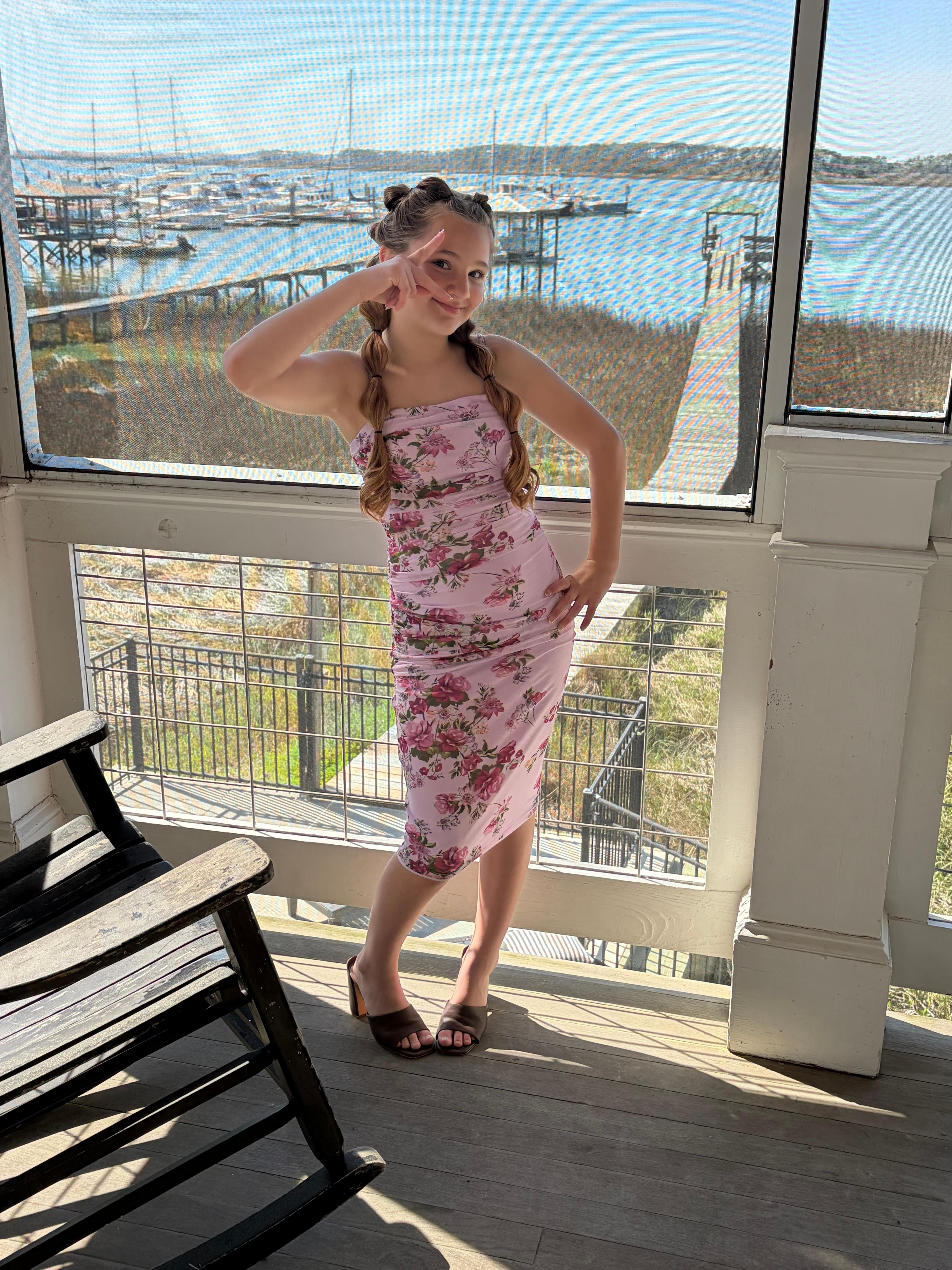 Perfect deck for photos. 