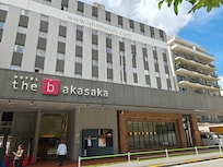 Front entrance to hotel
