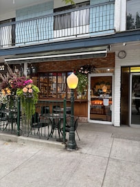Restaurant in Deep Cove